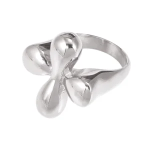 Bague fleur argentée arrondie