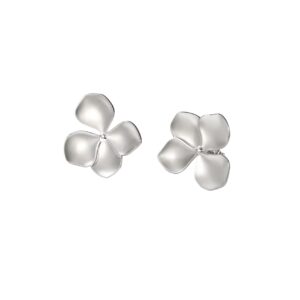 Boucles d'oreilles fleurs argentées à pétales lisses