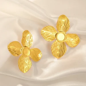 Boucles d'oreilles fleurs dorées 4 pétales