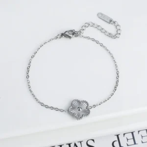 Bracelet argenté avec fleur unique