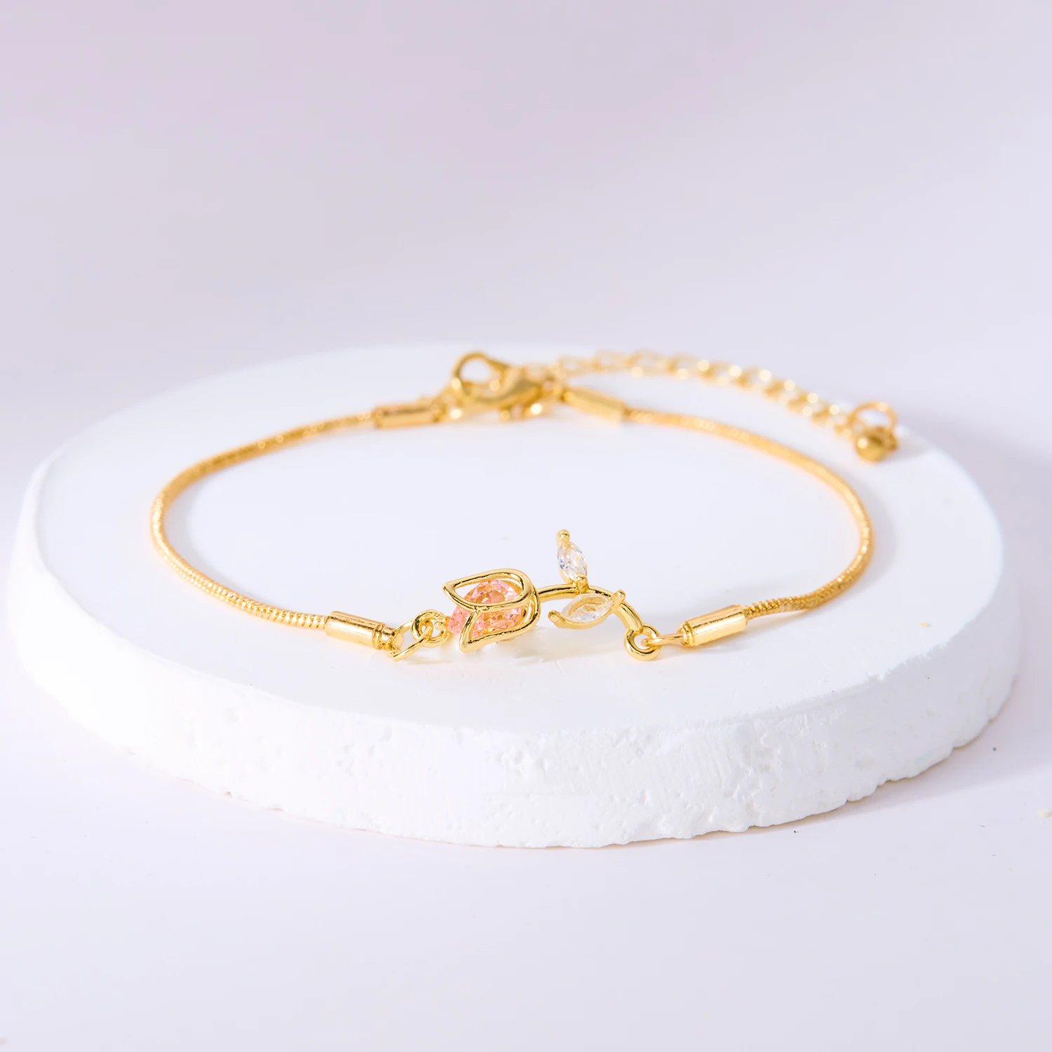 Bracelet avec pendentif tulipe doré et rose
