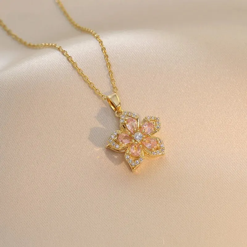Collier fleur doré et rose