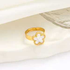 Bague fleur blanc nacré