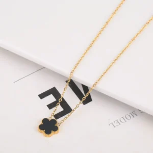 Collier fleur noir et or