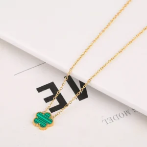 Collier fleur vert et or